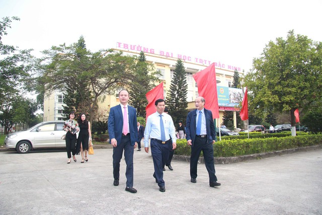 Bộ trưởng Nguyễn Ngọc Thiện yêu cầu Trường Đại học Thể dục, Thể thao Bắc Ninh cần tập trung vào chiều sâu và phát huy những thế mạnh đã có - Ảnh 2.