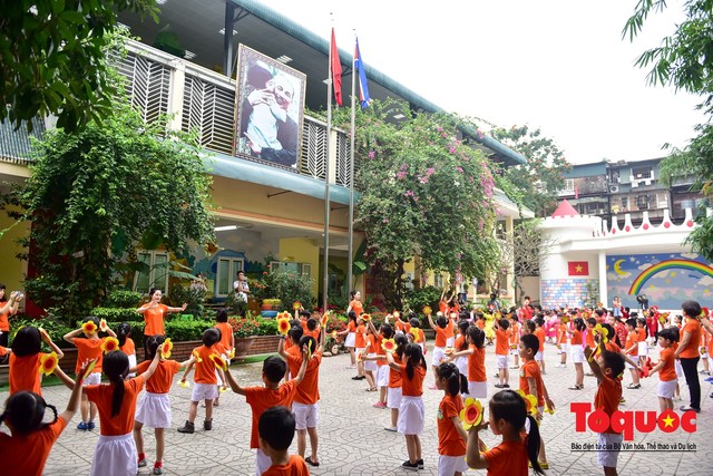 Cận cảnh ngôi trường mầm non ở Hà Nội mà giới truyền thông trong và ngoài nước quan tâm trong thời gian gần đây - Ảnh 1.