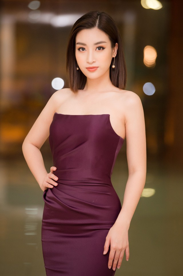 Hết nhiệm kỳ, Hoa hậu Đỗ Mỹ Linh ngày càng quyến rũ - Ảnh 4.