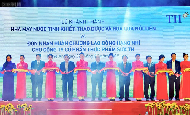 Thủ tướng đánh giá Tập đoàn TH đã đóng góp tạo ra sự thay đổi lớn cho thị trường Việt Nam - Ảnh 3.