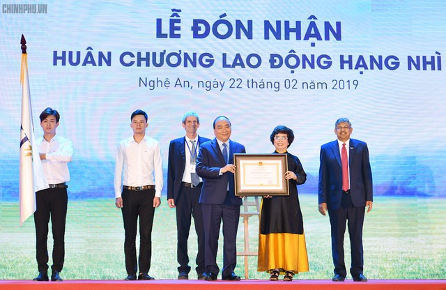 Thủ tướng đánh giá Tập đoàn TH đã đóng góp tạo ra sự thay đổi lớn cho thị trường Việt Nam - Ảnh 2.