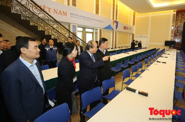 Thủ tướng kiểm tra công tác chuẩn bị tại Trung tâm báo chí phục vụ hội nghị Thượng đỉnh Mỹ-Triều - Ảnh 5.