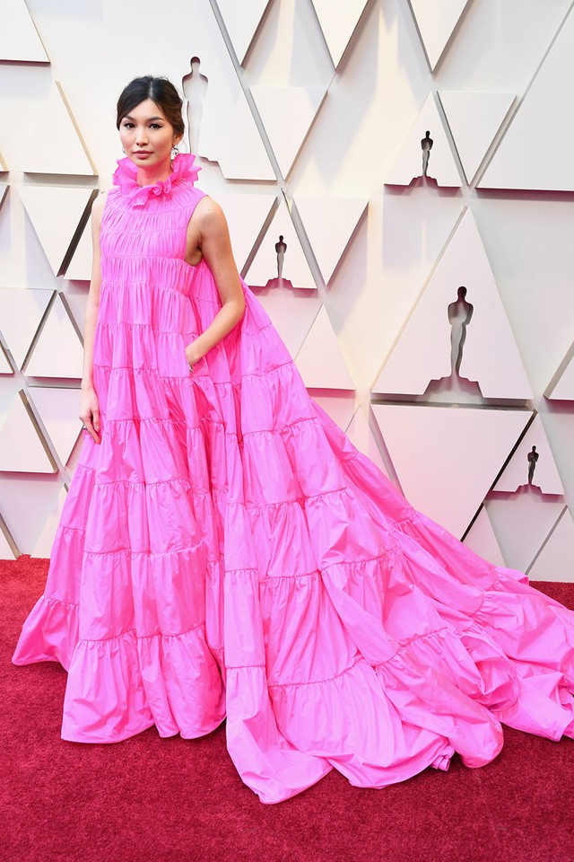 Mười bộ váy đẹp nhất trên thảm đỏ Oscar 2019 - Ảnh 1.