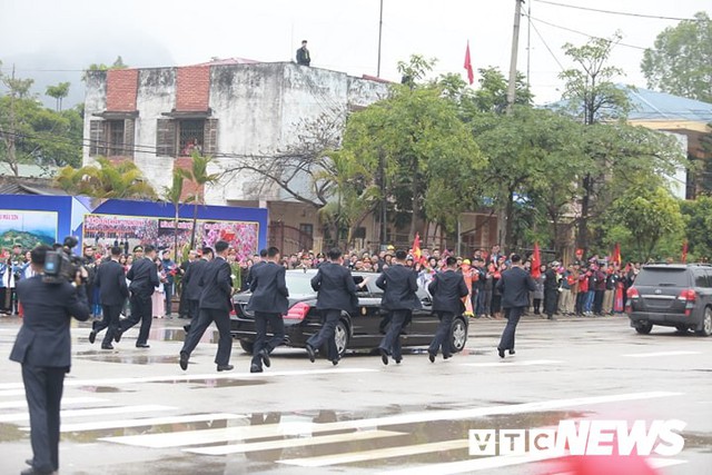 Toàn cảnh lễ đón Chủ tịch Triều Tiên Kim Jong-un tại ga Đồng Đăng - Ảnh 8.