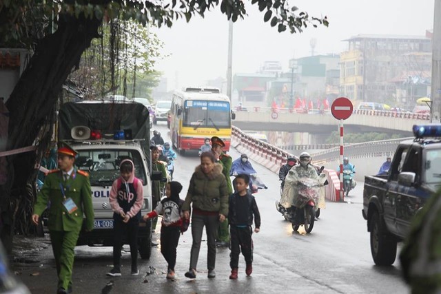 Cập nhật: Đoàn xe chở Nhà lãnh đạo Kim Jong-un đã về tới Hà Nội - Ảnh 34.