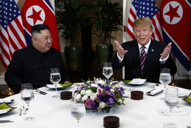 Không khí thư giãn và vui vẻ ngập tràn bữa tối đầu tiên giữa hai nhà lãnh đạo Mỹ, Triều - Ảnh 2.
