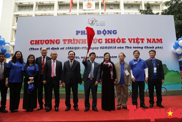 Thủ tướng Nguyễn Xuân Phúc phát động Chương trình sức khỏe Việt Nam - Ảnh 2.