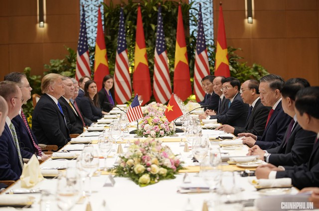 Những hình ảnh Thủ tướng Nguyễn Xuân Phúc hội kiến Tổng thống Mỹ Donald Trump - Ảnh 6.
