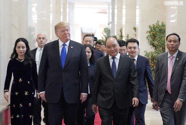 Những hình ảnh Thủ tướng Nguyễn Xuân Phúc hội kiến Tổng thống Mỹ Donald Trump - Ảnh 3.