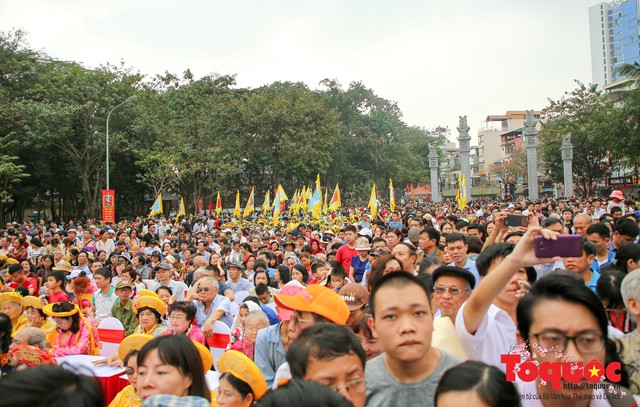 Thủ tướng Nguyễn Xuân Phúc trao Bằng xếp hạng Di tích Quốc gia đặc biệt gò Đống Đa - Ảnh 11.