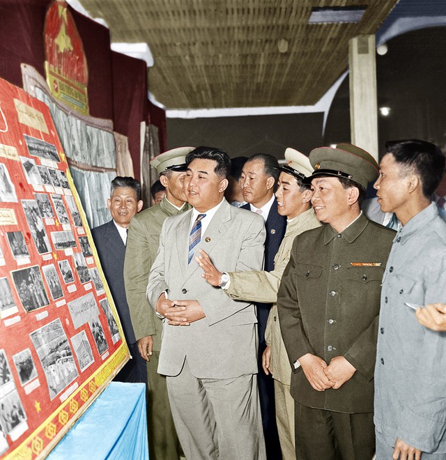 Nhìn lại những hình ảnh cảm động Chủ tịch Hồ Chí Minh và nhà lãnh đạo Kim Nhật Thành - Ảnh 10.