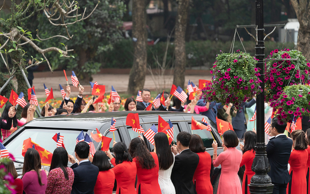 Nụ cười Việt Nam tỏa nắng trong loạt ảnh của phóng viên Nhà Trắng - Ảnh 10.