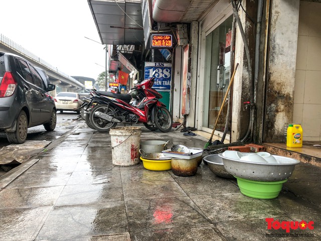 Những ý kiến xung quanh việc cấm xe máy thí điểm trên 2 tuyến đường Nguyễn Trãi, Lê Văn Lương - Ảnh 7.