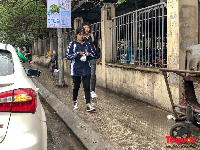 Những ý kiến xung quanh việc cấm xe máy thí điểm trên 2 tuyến đường Nguyễn Trãi, Lê Văn Lương - Ảnh 10.