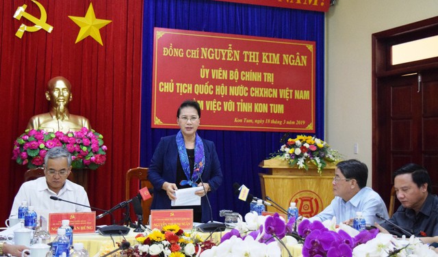 Chủ tịch Quốc hội làm việc tại tỉnh Kon Tum - Ảnh 1.