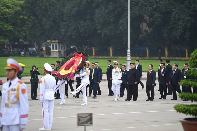 Chủ tịch Triều Tiên Kim Jong-un viếng lăng Chủ tịch Hồ Chí Minh - Ảnh 17.
