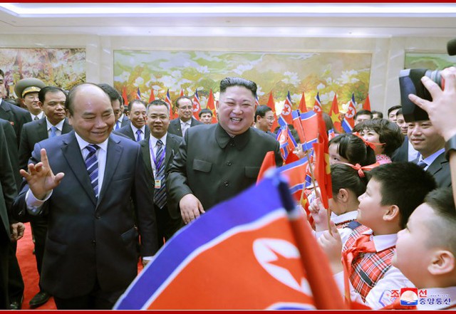 Món quà Chủ tịch Kim Jong- un mang từ Việt Nam về Triều Tiên là gì? - Ảnh 3.