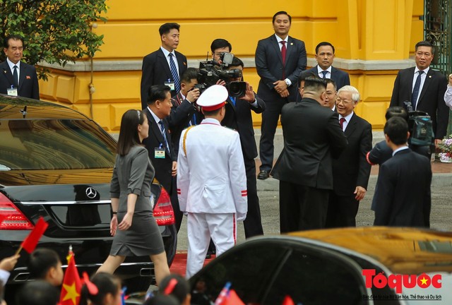 Những bóng hồng quyền lực tháp tùng Chủ tịch Triều Tiên Kim Jong-un tới Hà Nội - Ảnh 3.