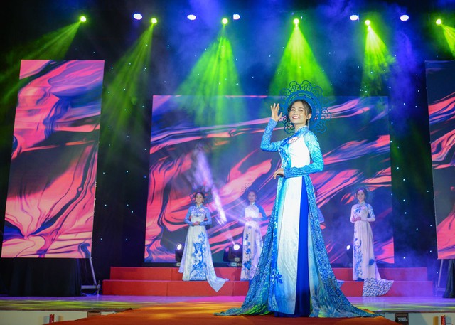 Đêm tỏa hương sắc của nữ sinh Đại học Văn hóa Hà Nội - Ảnh 3.