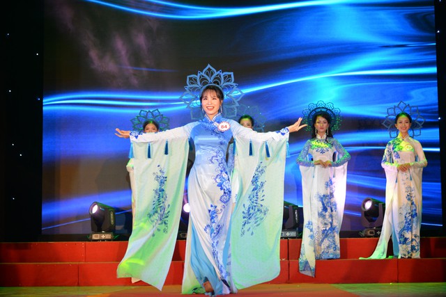 Đêm tỏa hương sắc của nữ sinh Đại học Văn hóa Hà Nội - Ảnh 6.