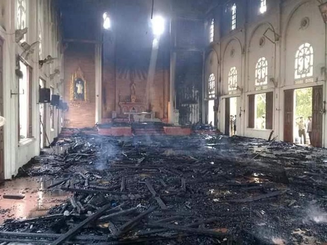 Hà Tĩnh: Cháy lớn ở nhà thờ Công giáo, nhiều tài sản bị thiêu rụi - Ảnh 5.