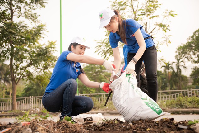 Sau khi công khai tình cảm, Bình An và Á hậu Phương Nga thoải mái chăm sóc nhau không né tránh ống kính - Ảnh 2.