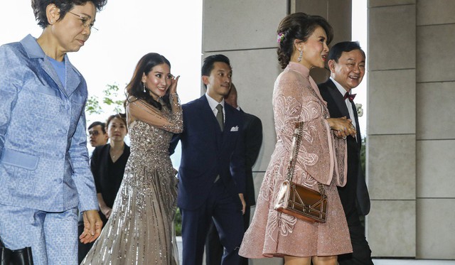 Bất ngờ đám cưới tráng lệ con gái út của ông Thaksin ở Hong Kong - Ảnh 2.