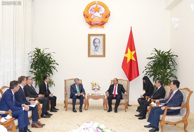 Thủ tướng mong rằng VISA tiếp tục hỗ trợ Việt Nam phát triển thanh toán điện tử. - Ảnh 2. Thủ tướng mong rằng VISA tiếp tục hỗ trợ Việt Nam phát triển thanh toán điện tử. - Ảnh 2.