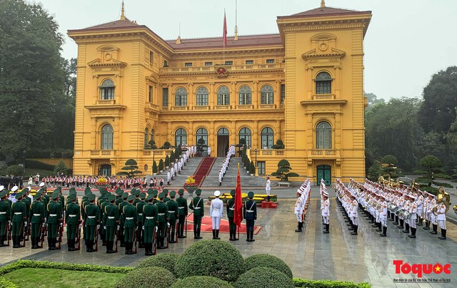Tổng Bí thư, Chủ tịch nước Nguyễn Phú Trọng chủ trì Lễ đón chính thức Quốc vương Brunei thăm cấp Nhà nước tới Việt Nam - Ảnh 1.