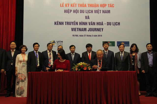 Hiệp Hội Du lịch Việt Nam ký kết thỏa thuận với Kênh Truyền hình Đài Tiếng nói Việt Nam - Ảnh 1.