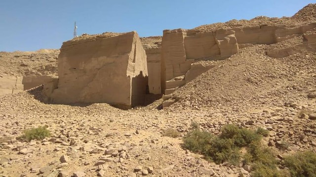Phát hiện cảng cổ: Lật thêm tầng bí mật đền thờ Ai Cập - Ảnh 1.