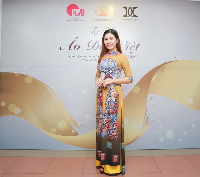 NTK Đỗ Trịnh Hoài Nam ra mẫu áo dài trị giá hàng trăm triệu đồng - Ảnh 1.