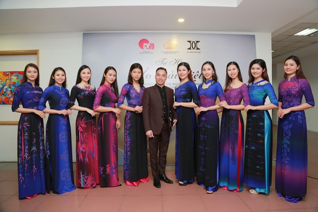 NTK Đỗ Trịnh Hoài Nam ra mẫu áo dài trị giá hàng trăm triệu đồng - Ảnh 7.