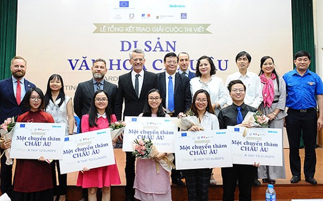5 bạn trẻ Việt Nam được vinh danh tại Cuộc thi viết Di sản văn hóa châu Âu - Ảnh 1.