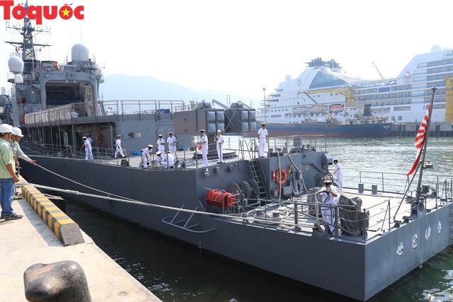 Hình ảnh hai tàu khu trục Nhật Bản cập cảng Tiên Sa - Đà Nẵng - Ảnh 15.