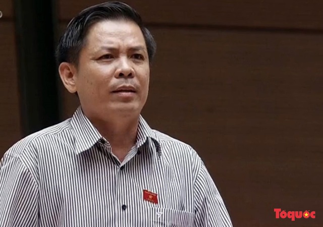 Dư luận lên tiếng gay gắt đề xuất người mất bằng lái xe phải thi lại của Bộ trưởng Nguyễn Văn Thể  - Ảnh 1.