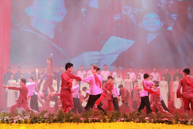 Liên hoan Tuyên truyền lưu động kỷ niệm 60 năm Ngày mở đường Hồ Chí Minh - Ảnh 1.