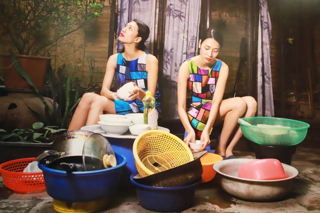 Tôn vinh vị trí trung tâm của người phụ nữ - Ảnh 1. Tôn vinh vị trí trung tâm của người phụ nữ - Ảnh 1.