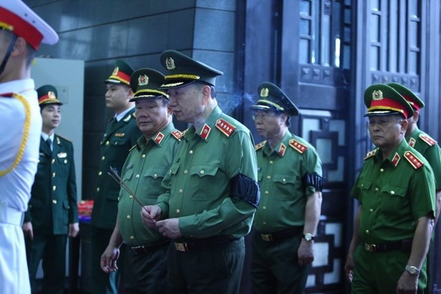 Lãnh đạo Đảng, Nhà nước viếng Trung tướng Đồng Sỹ Nguyên  - Ảnh 6.