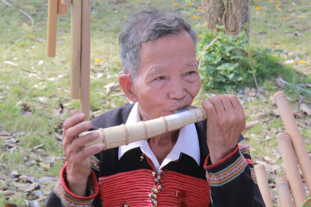Giới thiệu âm nhạc dân gian truyền thống của đồng bào các dân tộc tại Ngôi nhà chung - Ảnh 1.