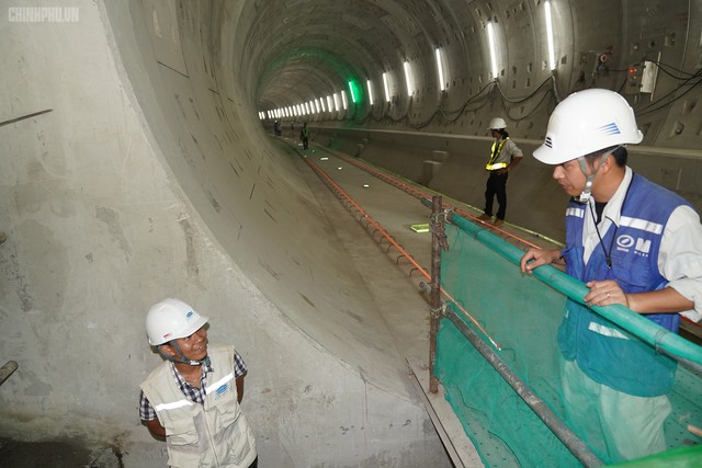Thủ tướng thị sát dự án tuyến metro đầu tiên của TPHCM - Ảnh 8.