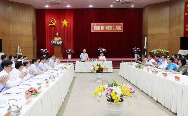 Hình ảnh Tổng Bí thư, Chủ tịch nước Nguyễn Phú Trọng tại Kiên Giang - Ảnh 10. Hình ảnh Tổng Bí thư, Chủ tịch nước Nguyễn Phú Trọng tại Kiên Giang - Ảnh 10.