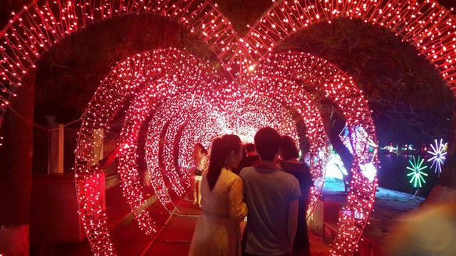 Thanh Hóa tổ chức Lễ hội ánh sáng tại thành phố biển Sầm Sơn  - Ảnh 1.