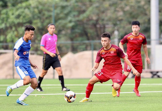 HLV trưởng U18 Việt Nam Hoàng Anh Tuấn: Có một vài cầu thủ U18 hiện tại đủ khả năng dự bị SEA Games cuối năm - Ảnh 1.