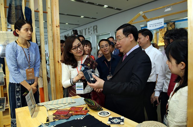 Nhiều doanh nghiệp nước ngoài đến từ 15 quốc gia, vùng lãnh thổ tham dự Triển lãm OCOP và hội chợ Lifestyle Việt Nam 2019  - Ảnh 3.