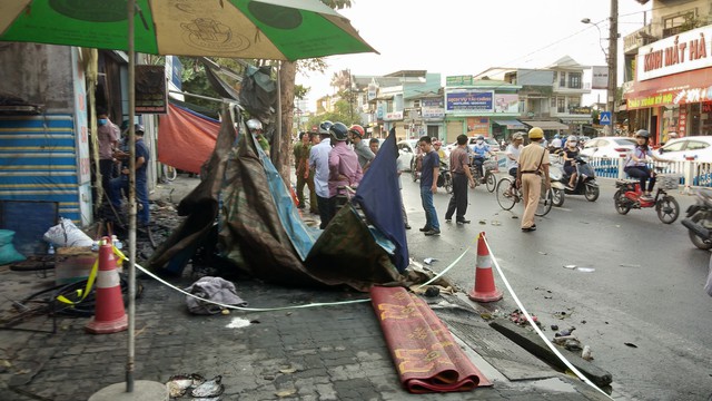 Thừa Thiên Huế: Cửa hàng xe đạp điện cháy lớn trong đêm, 3 người tử vong - Ảnh 2.