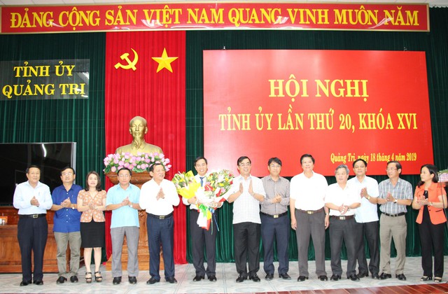 Nhân sự mới vừa được bầu bổ sung ở Quảng Trị, Quảng Ngãi - Ảnh 2.
