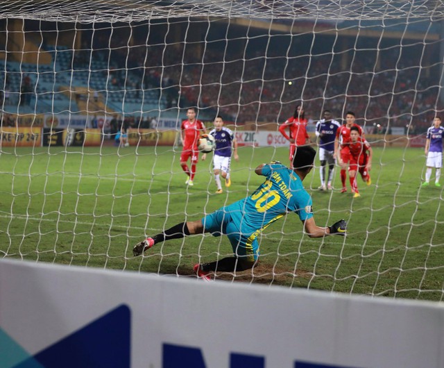 Ngược dòng ngoạn mục, Hà Nội FC đánh bại Hải Phòng ngay trên sân nhà - Ảnh 3.