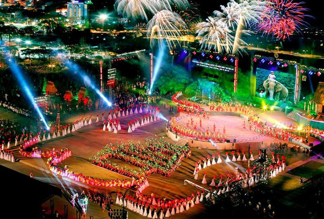 Khánh Hòa: Kêu gọi xã hội hóa tổ chức sự kiện Lễ Bế mạc Năm Du lịch Quốc gia 2019 và Lễ hội đếm ngược 2020 - Ảnh 1.