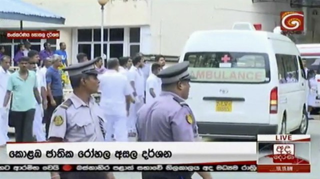 Đánh bom liên hoàn đẫm máu trong lễ Phục sinh tại Sri Lanka - Ảnh 1.